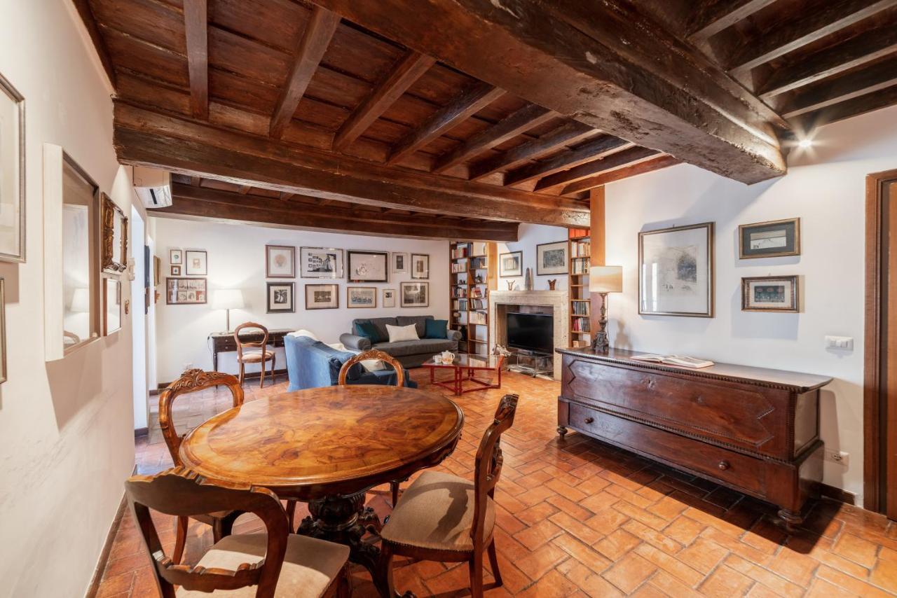 Domus Quiritum Charming, Appartamento D'Epoca A Campo De' Fiori Roma Eksteriør bilde